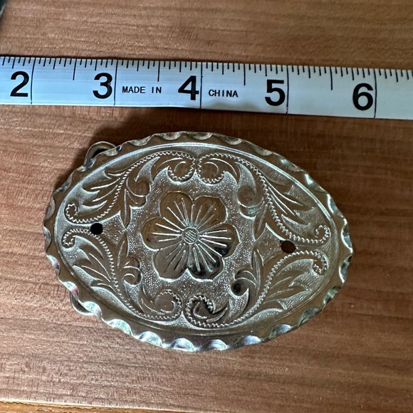 Floral Belt Buckle - Western Wear Cowboy Cowgirl Silver - Unisex - Picture 5 of 5